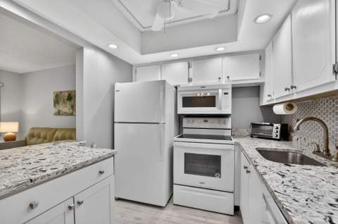 4038 Durham B, Deerfield Beach FL - photo 9 of 91