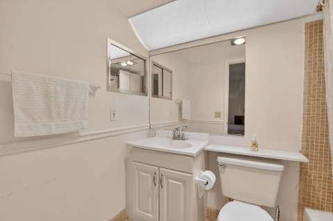 4038 Durham B, Deerfield Beach FL - photo 16 of 91