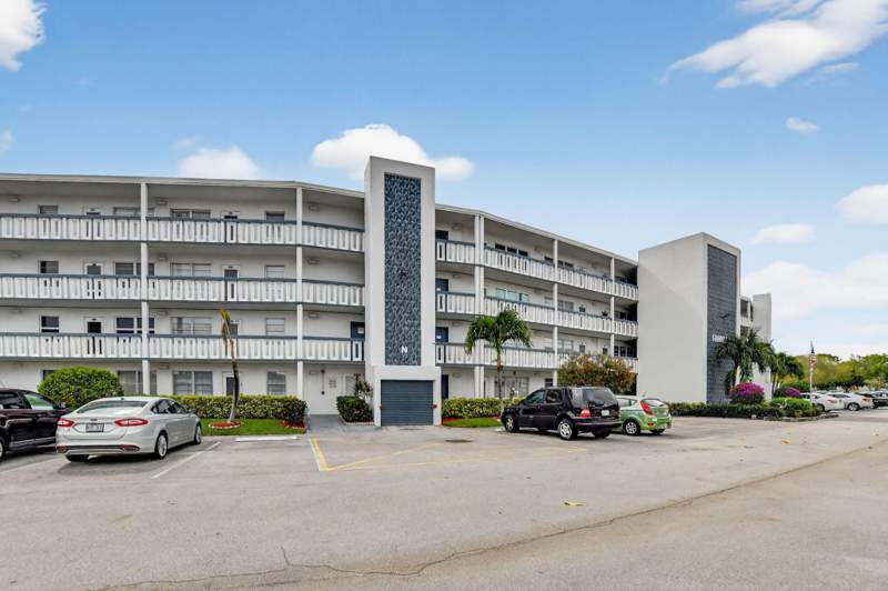 1 bedroom Condominium at 2010 N Farnham, Farnham N Condo, Deerfield Beach — photo 2