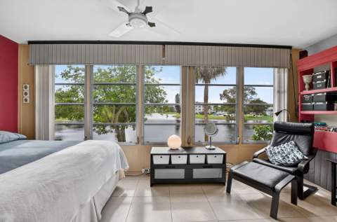 2010 N Farnham, Deerfield Beach FL - photo 7 of 83
