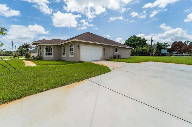 4 bedroom Single Family Residence at 376 SW Paar Drive, Port St Lucie Section 37, Port St. Lucie — photo 3