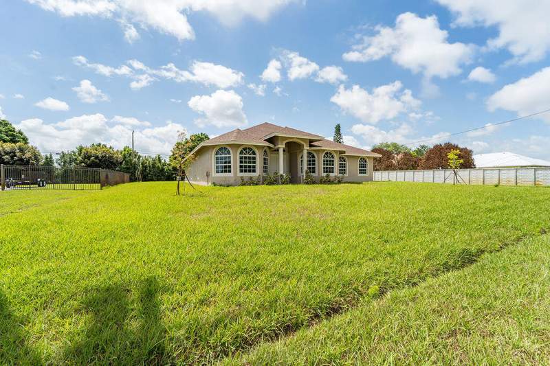 4 bedroom Single Family Residence at 376 SW Paar Drive, Port St Lucie Section 37, Port St. Lucie — photo 5