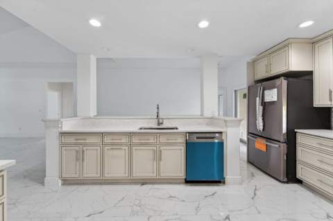 376 SW Paar Drive, Port St. Lucie FL - photo 15 of 47