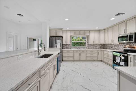 376 SW Paar Drive, Port St. Lucie FL - photo 17 of 47