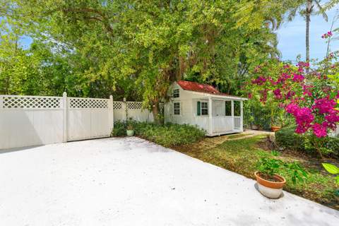 210 Merrain Road, Palm Beach FL - photo 10 of 33