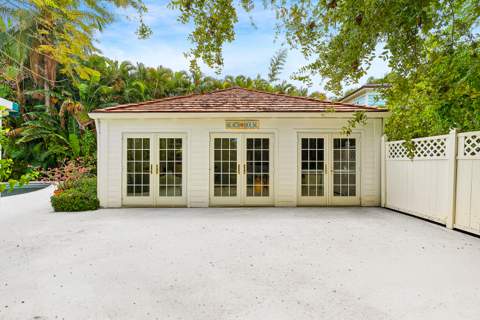 210 Merrain Road, Palm Beach FL - photo 8 of 33