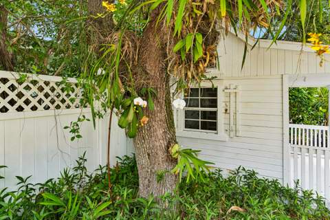 210 Merrain Road, Palm Beach FL - photo 9 of 33