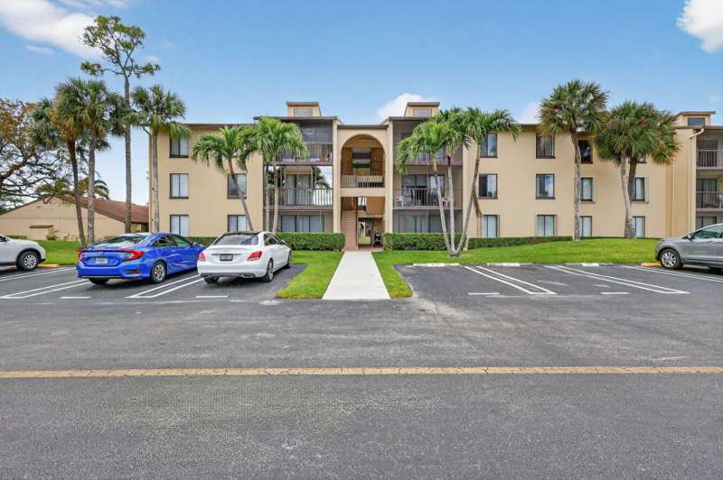 2 bedroom Condominium at 624 Sea Pine Way #B3, Pine Ridge North II Condo, Greenacres — photo 1