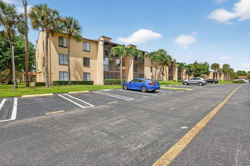 2 bedroom Condominium at 624 Sea Pine Way #B3, Pine Ridge North II Condo, Greenacres — photo 3
