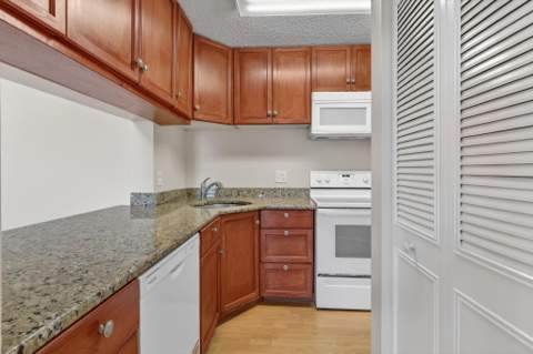 624 Sea Pine Way #B3, Greenacres FL - photo 14 of 50