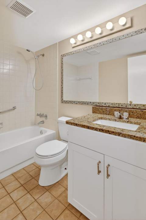 624 Sea Pine Way #B3, Greenacres FL - photo 20 of 50