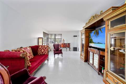 6840 W Wedgewood Avenue, Davie FL - photo 12 of 65