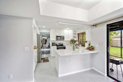 6840 W Wedgewood Avenue, Davie FL - photo 8 of 65