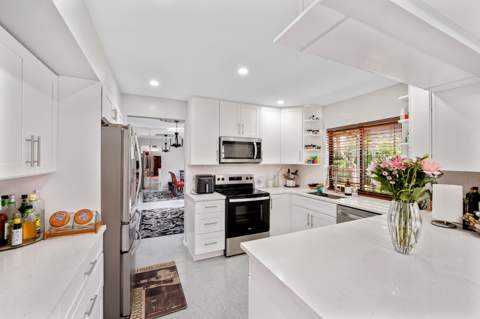 6840 W Wedgewood Avenue, Davie FL - photo 9 of 65
