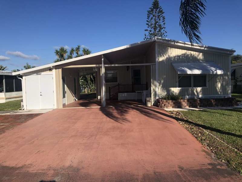2 bedroom Manufactured Home at 7847 SE Swan Avenue, Ridgeway, Hobe Sound — photo 1