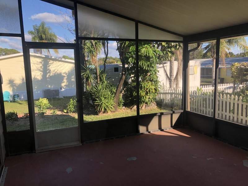 2 bedroom Manufactured Home at 7847 SE Swan Avenue, Ridgeway, Hobe Sound — photo 5