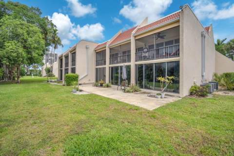 1823 Presidential Way #E101, West Palm Beach FL - photo 9 of 41