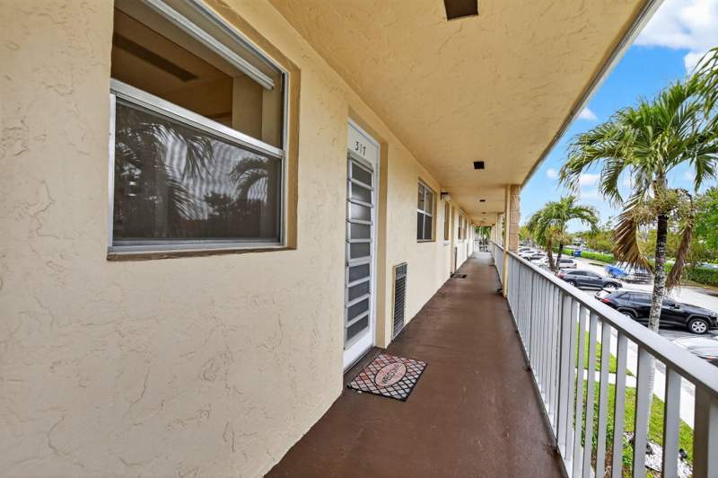 2 bedroom Condominium at 9855 Sandalfoot Boulevard #Apt 317, Sandalfoot Blvd Apts Condo, Boca Raton — photo 3