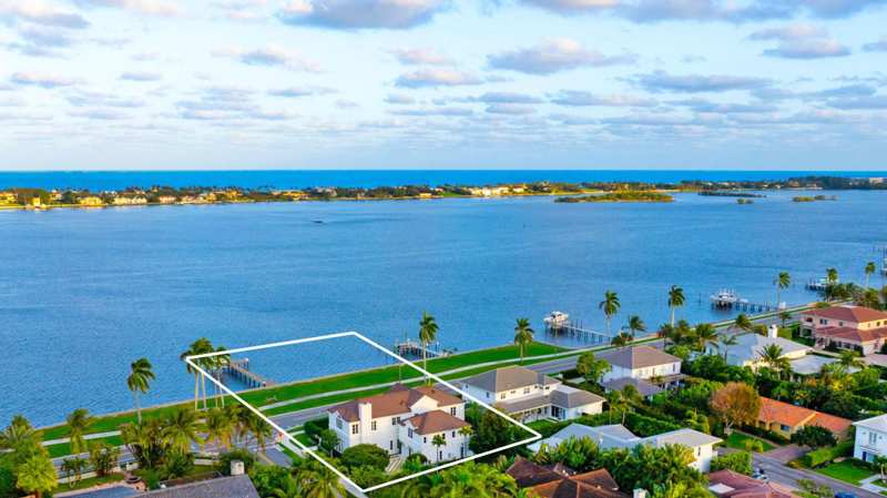 5 bedroom Single Family Residence at 5501 S Flagler Drive, Little Ranches 1st Add, West Palm Beach — photo 1