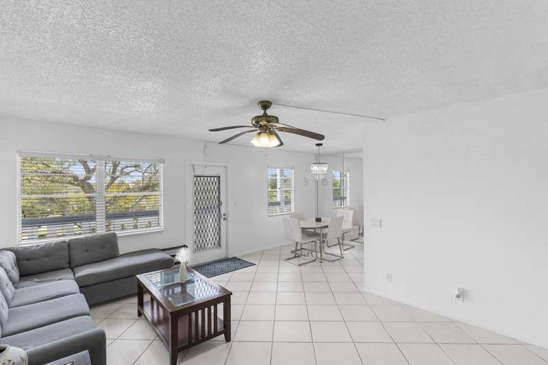2 bedroom Condominium at 3028 Harwood D, Century Village, Deerfield Beach — photo 4