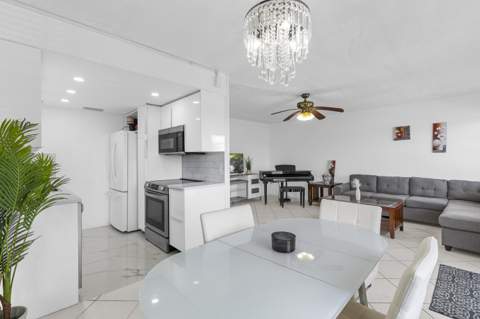 3028 Harwood D, Deerfield Beach FL - photo 8 of 32