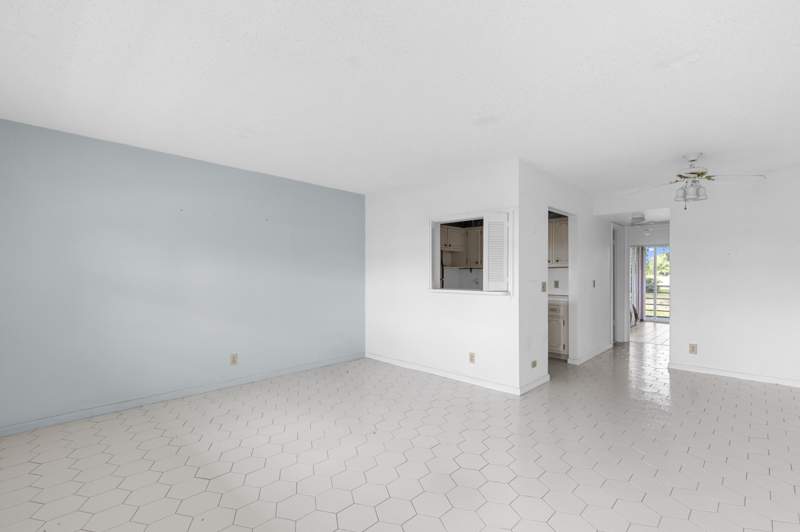 1 bedroom Condominium at 72 Ashby B, Century Village, Deerfield Beach — photo 1