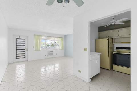 72 Ashby B, Deerfield Beach FL - photo 10 of 36