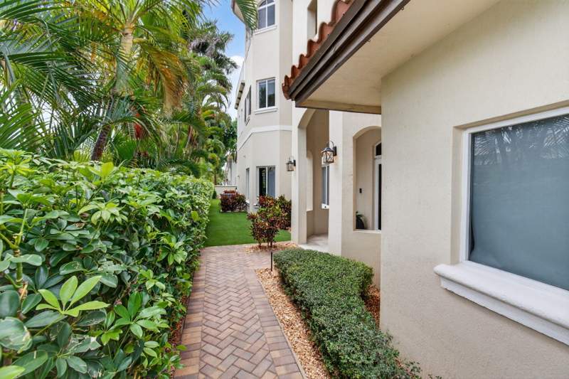 3 bedroom Townhouse at 1942 NE 6th Street #C, Ocean Vue, Deerfield Beach — photo 4
