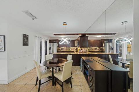 149 Lake Arbor Drive, Palm Springs FL - photo 15 of 37