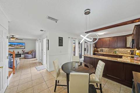 149 Lake Arbor Drive, Palm Springs FL - photo 16 of 37