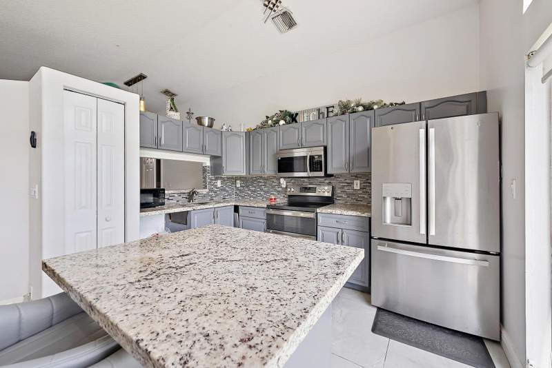 3 bedroom Single Family Residence at 8193 Pelican Harbour Drive, Balmoral Country Club Lacuna Pod C, Lake Worth — photo 5