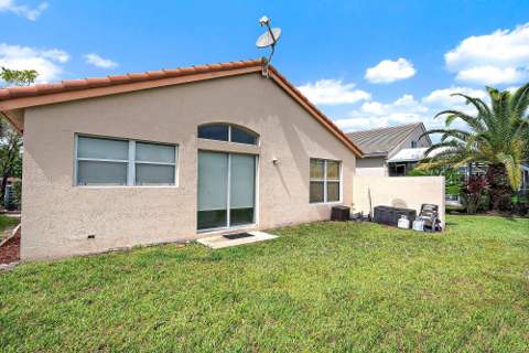 8193 Pelican Harbour Drive, Lake Worth FL - photo 18 of 23