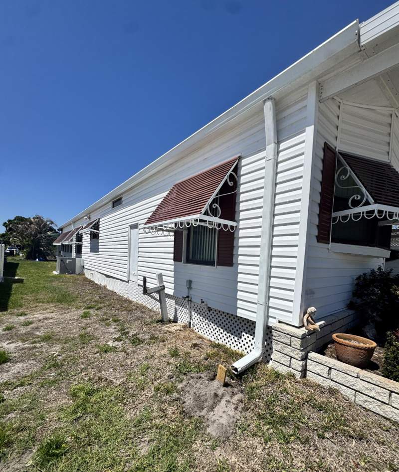 2 bedroom Manufactured Home at 37 San Roberto, Spanish Lakes Country Club Village, Fort Pierce — photo 5