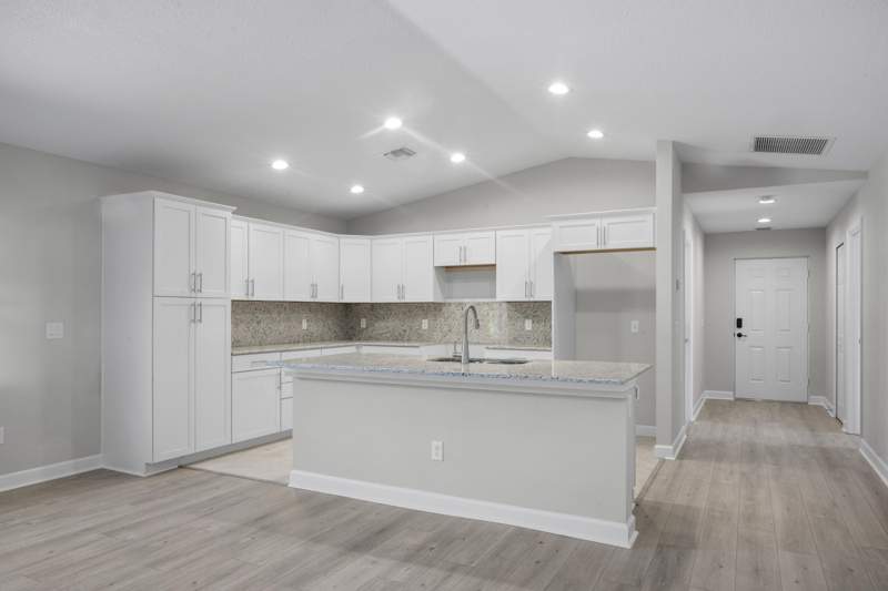 3 bedroom Single Family Residence at 41 La Villa Way, Spanish Lakes Country Club Village, Fort Pierce — photo 3