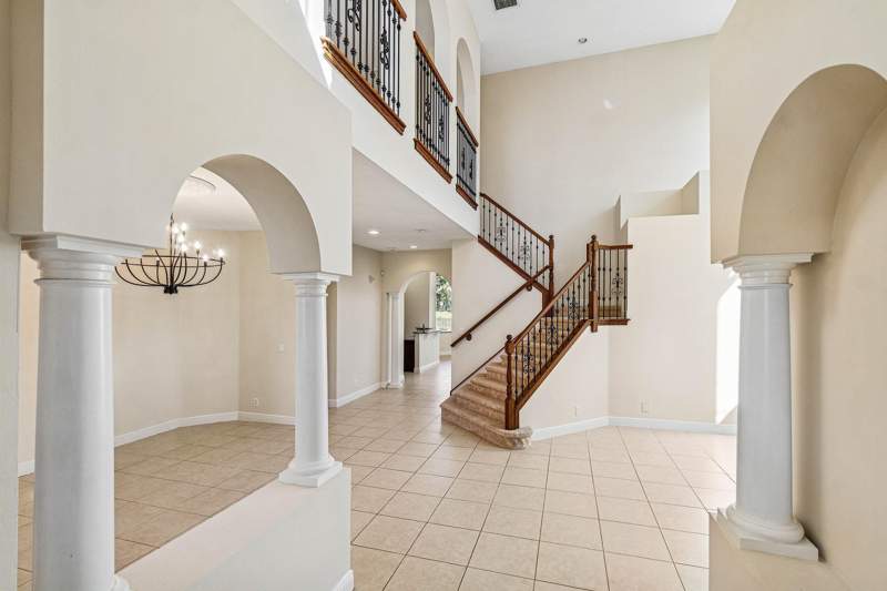 5 bedroom Single Family Residence at 10509 Vignon Court, Versailles, Wellington — photo 3