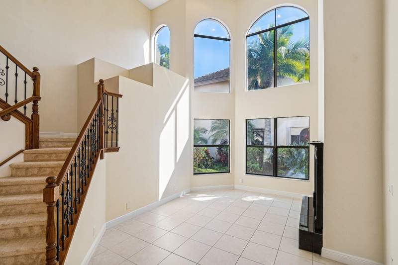 5 bedroom Single Family Residence at 10509 Vignon Court, Versailles, Wellington — photo 4