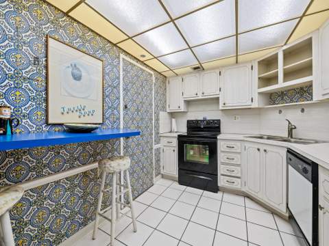2500 E Las Olas Boulevard #404, Fort Lauderdale FL - photo 7 of 21