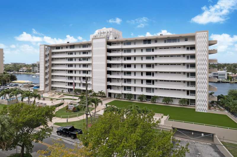 1 bedroom Stock Cooperative at 201 N Riverside Drive #402, Harbor House Apartment Co-Op, Pompano Beach — photo 1