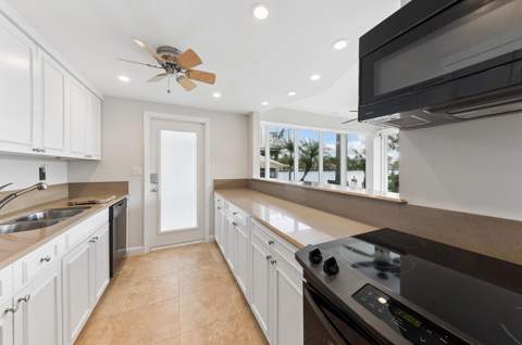 180 Isle Of Venice Drive #119, Fort Lauderdale FL - photo 7 of 42