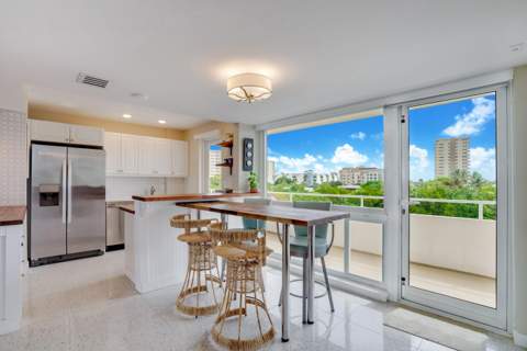201 N Riverside Drive #402, Pompano Beach FL - photo 23 of 31