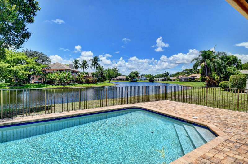 4 bedroom Single Family Residence at 3110 Equestrian Drive, Woodfield Hunt Club, Boca Raton — photo 3
