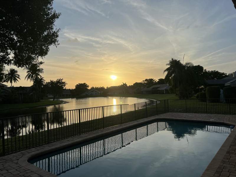 4 bedroom Single Family Residence at 3110 Equestrian Drive, Woodfield Hunt Club, Boca Raton — photo 4