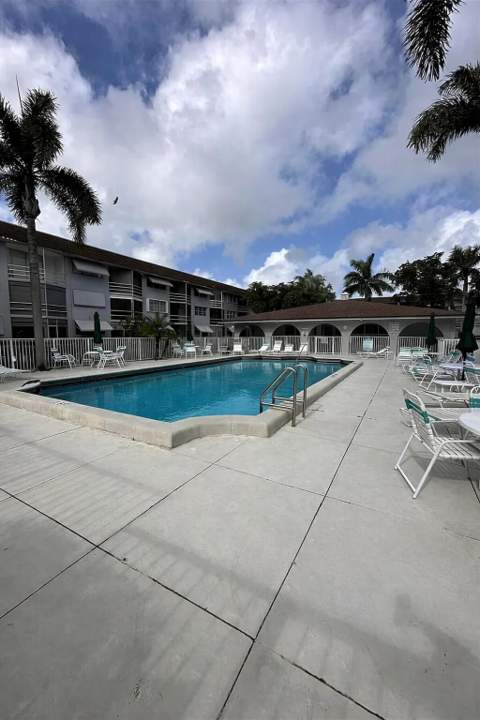 400 SE 10th Street #202, Deerfield Beach FL - photo 21 of 22