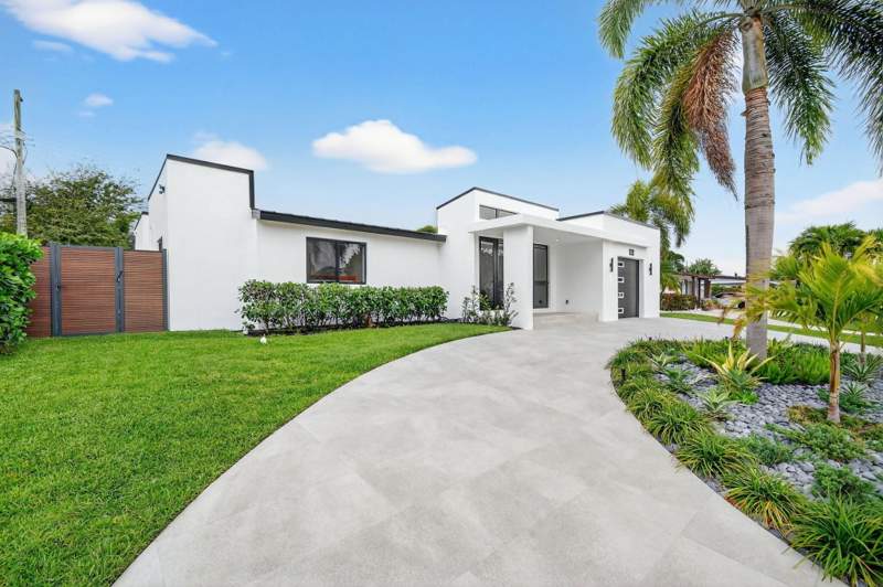 4 bedroom Single Family Residence at 504 Flotilla Road, North Palm Beach Village Of 1, North Palm Beach — photo 4