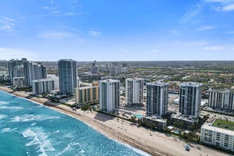 2301 S Ocean Drive #1408, Hollywood FL - photo 7 of 44