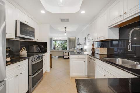 1111 E Las Olas Boulevard #410, Fort Lauderdale FL - photo 17 of 37