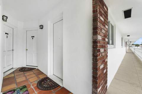 331 Tequesta Drive #213, Tequesta FL - photo 10 of 17