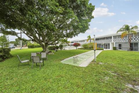 331 Tequesta Drive #213, Tequesta FL - photo 12 of 17
