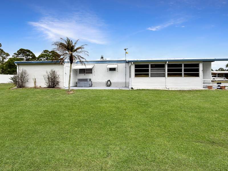 3 bedroom Manufactured Home at 9296 SW Michelle Drive, Royal Palm Mobile Home Community, Stuart — photo 4