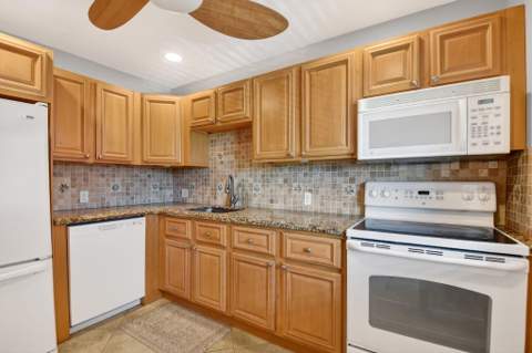 4248 Deste Court #304, Lake Worth FL - photo 8 of 42